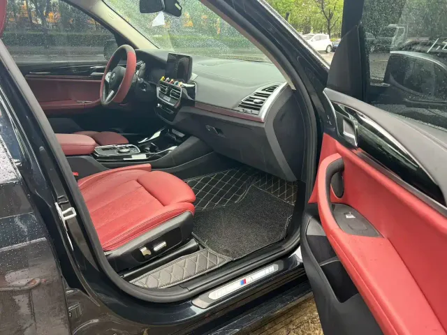BMW iX3 — Фото автомобиля 7