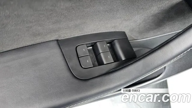 Tesla Model 3 — Фото автомобиля 26