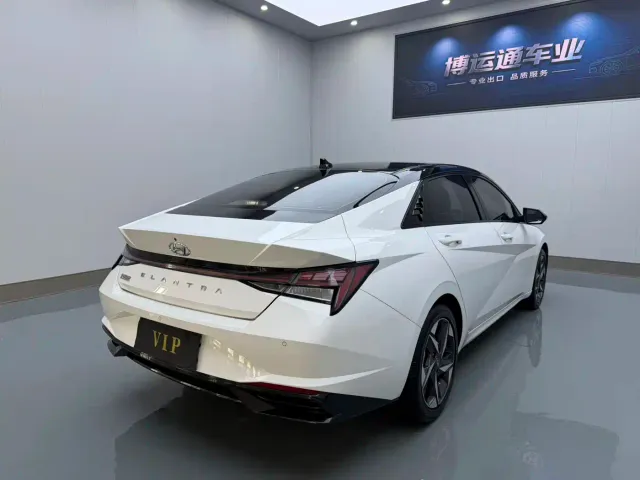 Hyundai Elantra — Фото автомобиля 6