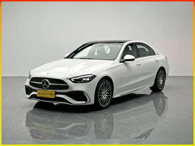 Фотография автомобиля — Mercedes-Benz C-Class