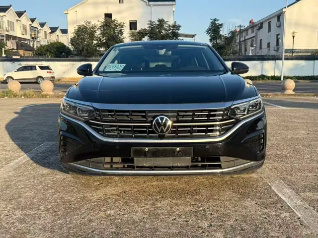 Volkswagen Passat — Фото автомобиля 3
