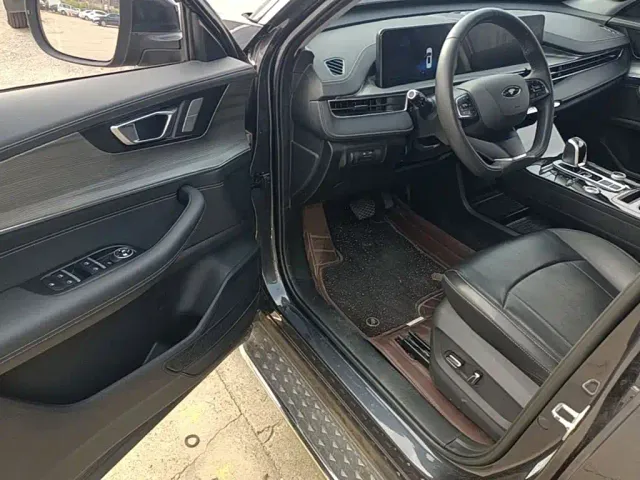 Chery Tiggo 8 PLUS — Фото автомобиля 15
