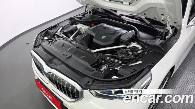 BMW 5 Series G60 — Фото автомобиля 9