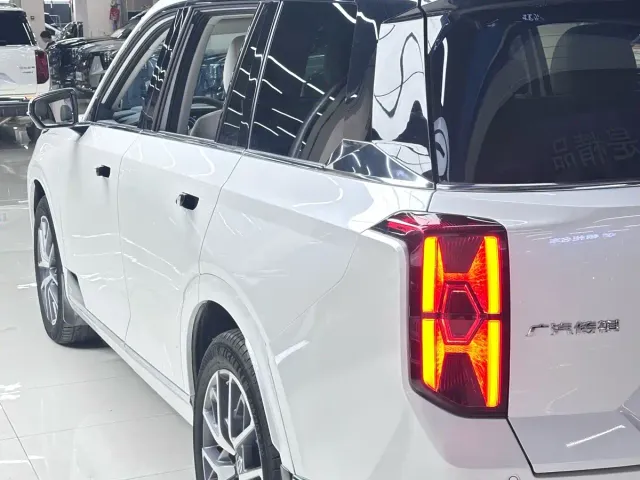 GAC Trumpchi GS8 — Фото автомобиля 7