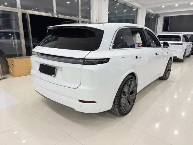 Li Auto L7 — Фото автомобиля 3