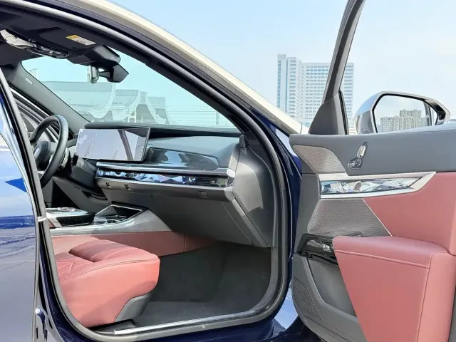 BMW BMW 7 Series 2023 Facelift 740Li Exclusive Luxury Package — Фото автомобиля 6