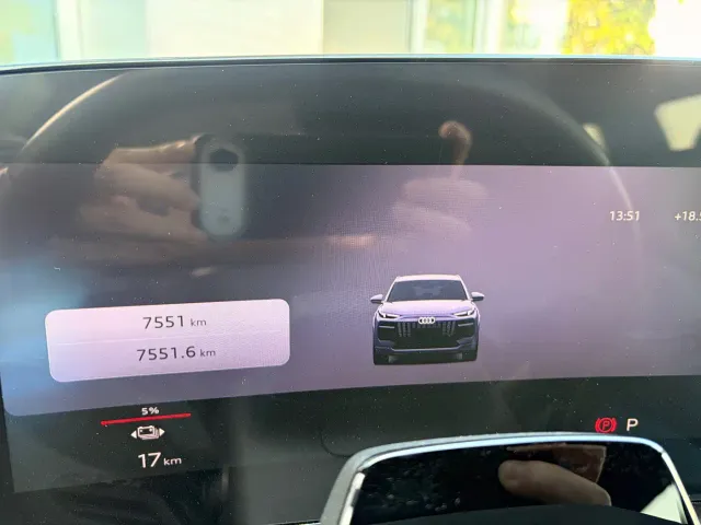 Audi Q6L e-tron — Фото автомобиля 12