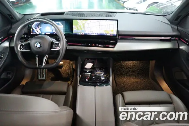 BMW 5 Series — Фото автомобиля 5