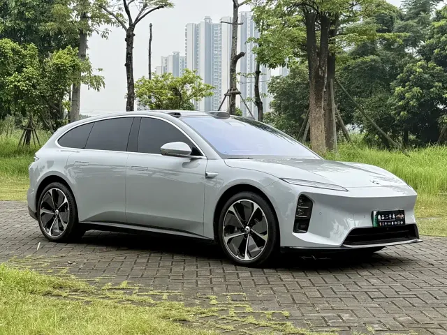 Nio ET5 Touring — Фото автомобиля 3