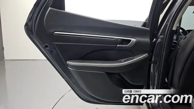Hyundai Sonata Sonata (DN8) 2.0 LPG(Для проката) — Фото автомобиля 25