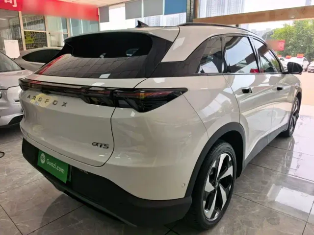Arcfox Alpha T5 — Фото автомобиля 6