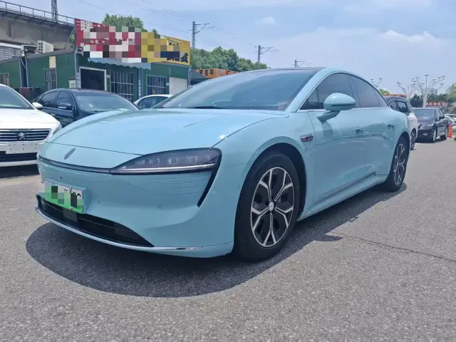 Фотография автомобиля — Luxeed S7