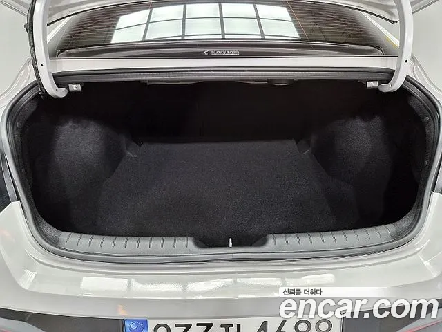 Hyundai Avante CN7 — Фото автомобиля 11