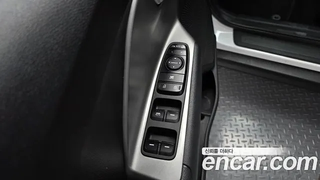 Kia Niro — Фото автомобиля 24