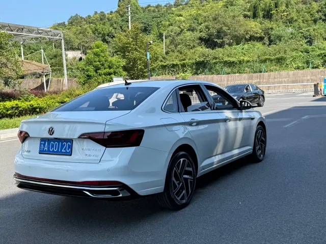 Volkswagen Sagitar — Фото автомобиля 6
