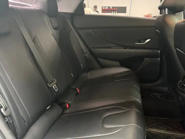 Hyundai Elantra — Фото автомобиля 13