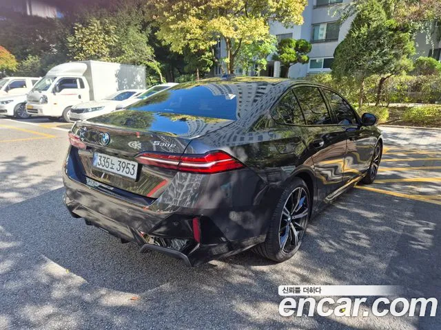 BMW 5 Series — Фото автомобиля 5