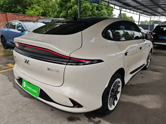 IM Motors LS6 — Фото автомобиля 6