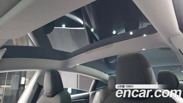 Tesla Model 3 — Фото автомобиля 29