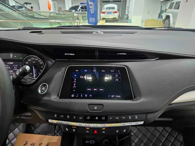 Cadillac XT4 — Фото автомобиля 9
