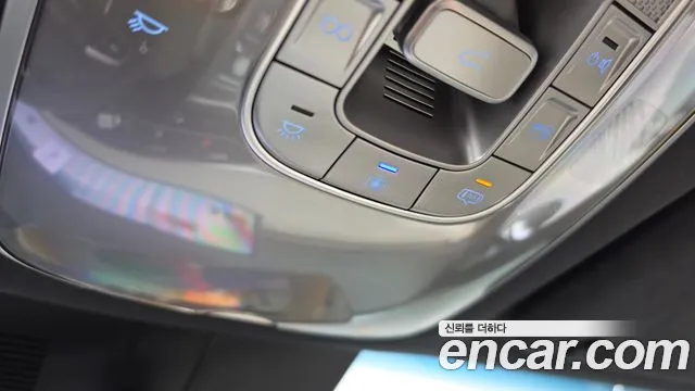 Genesis GV70 2.5T Бензин 2WD — Фото автомобиля 12