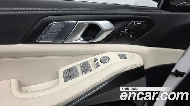 BMW X7 — Фото автомобиля 26