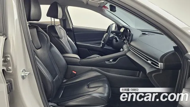 Hyundai Avante CN7 — Фото автомобиля 17