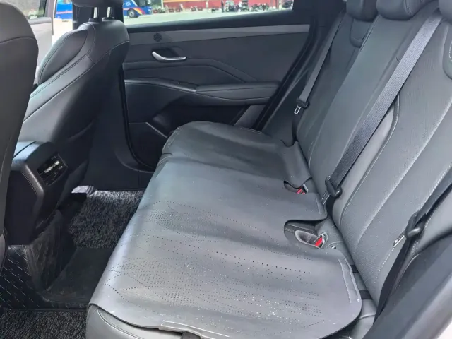 BYD Qin PLUS — Фото автомобиля 10
