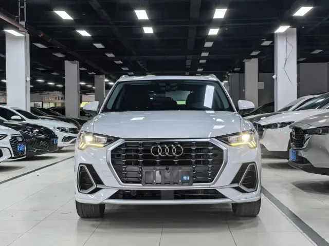 Audi Q3 — Фото автомобиля 2