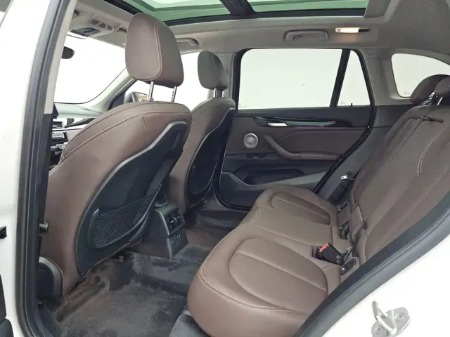 BMW X1 — Фото автомобиля 12