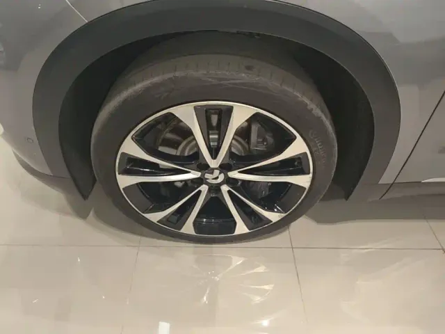 Nio ES8 — Фото автомобиля 22