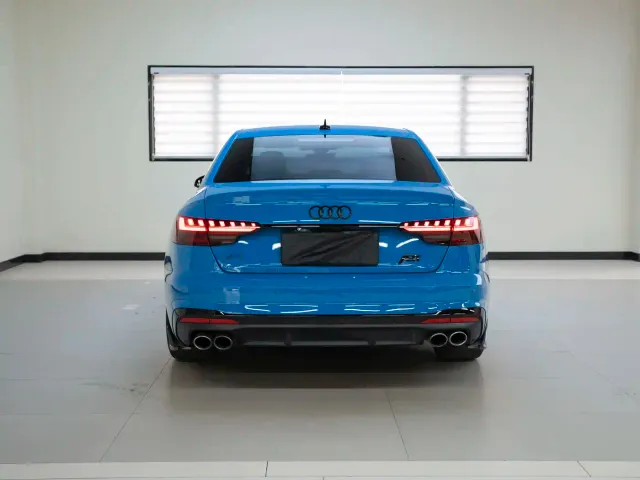 Audi S4 — Фото автомобиля 4