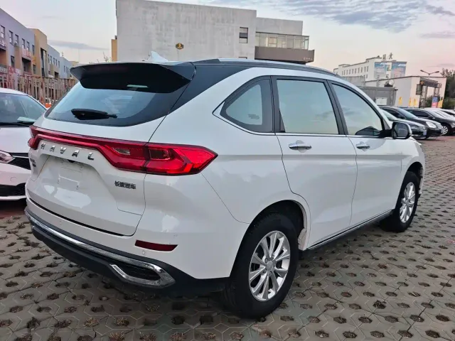 Haval M6 — Фото автомобиля 9