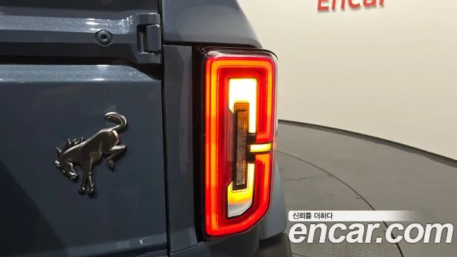 Ford Bronco — Фото автомобиля 20