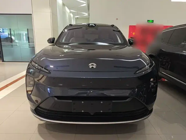 Nio ES8 — Фото автомобиля 2