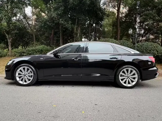 Audi A6L — Фото автомобиля 3