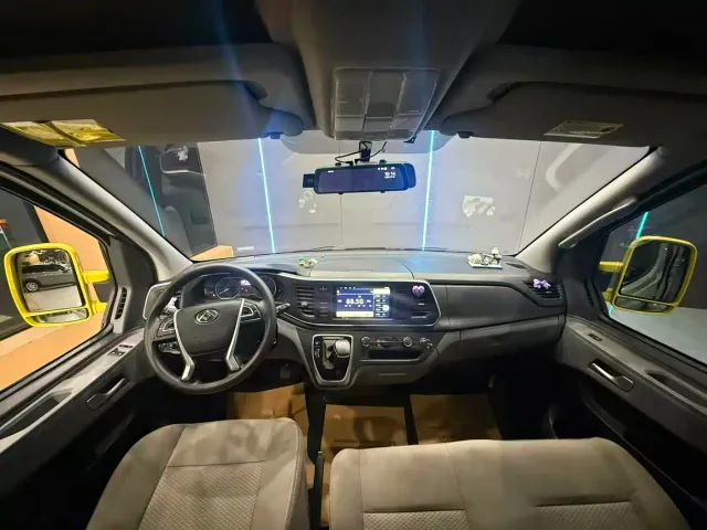 Maxus V80 RV — Фото автомобиля 9
