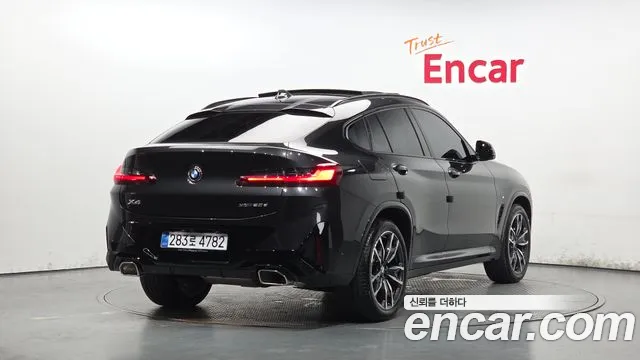 BMW X4 xDrive20d M Sport — Фото автомобиля 2