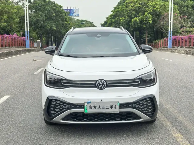 Volkswagen ID.6 CROZZ 2021 Long Range PRO Version — Фото автомобиля 2