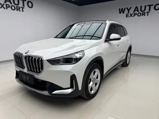 Фотография автомобиля — BMW X1
