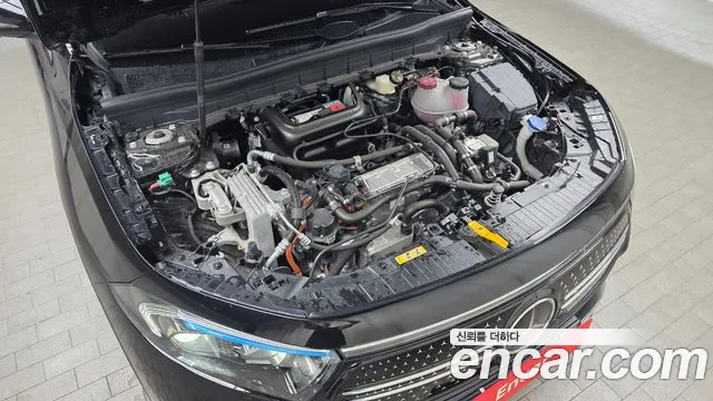 Mercedes-Benz EQB — Фото автомобиля 6