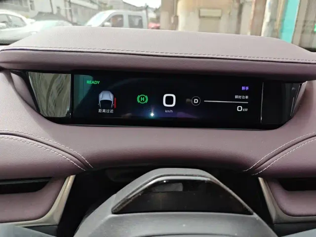Xiaomi SU7 — Фото автомобиля 3