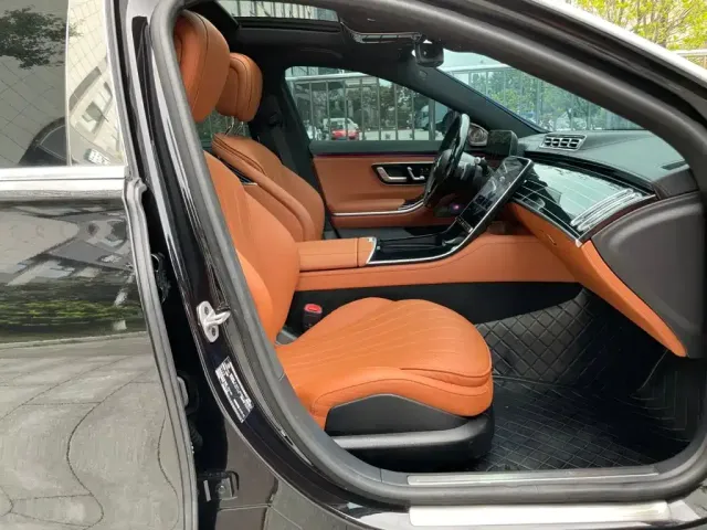 Mercedes-Benz S-Class — Фото автомобиля 21