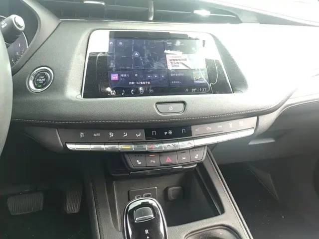 Cadillac XT4 — Фото автомобиля 12