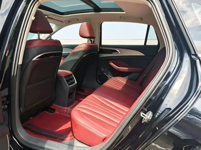 Hongqi H5 — Фото автомобиля 4