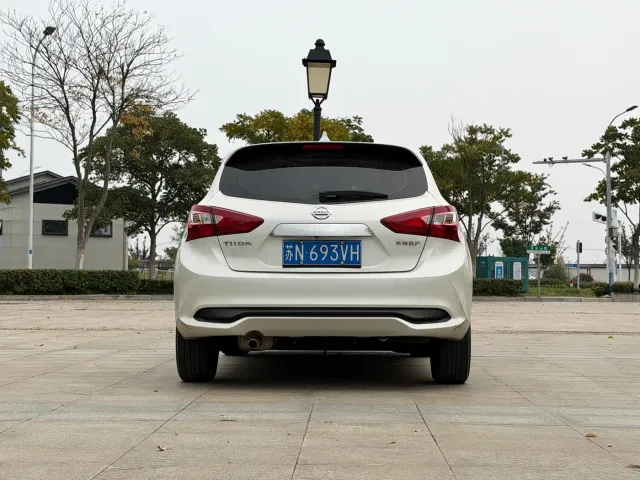 Nissan Tiida — Фото автомобиля 5