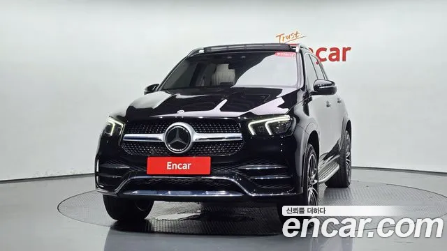 Mercedes-Benz GLE-Class — Фото автомобиля 3