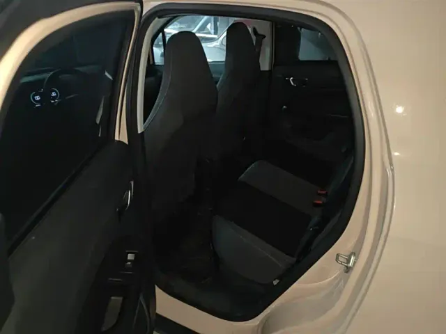 Leapmotor T03 — Фото автомобиля 16