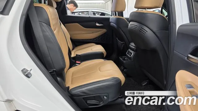 Hyundai Santa Fe Santa Fe (New) — Фото автомобиля 17