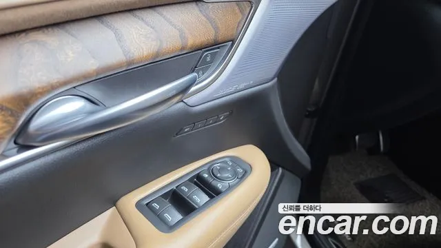 Cadillac XT5 — Фото автомобиля 24